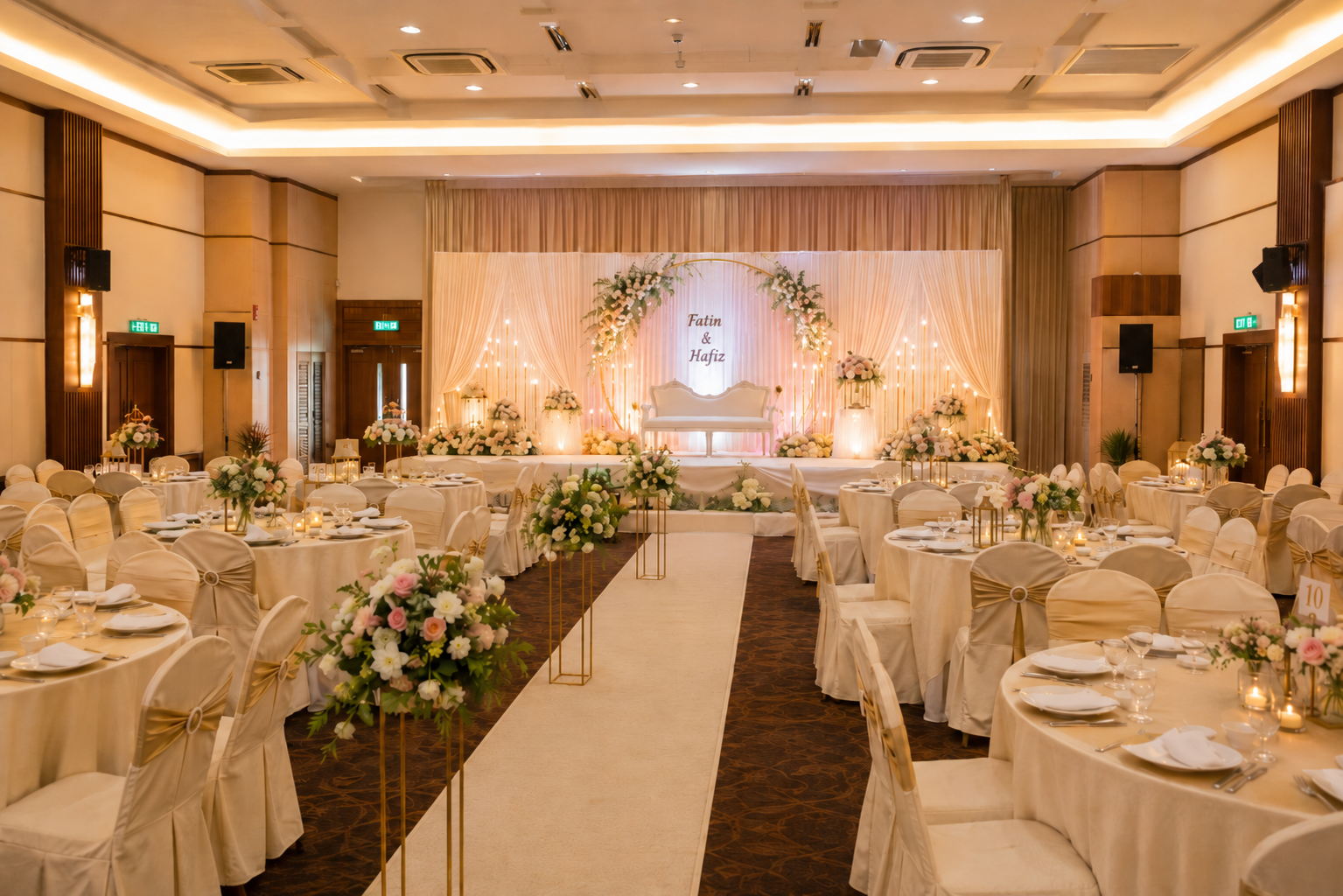The boutique hall